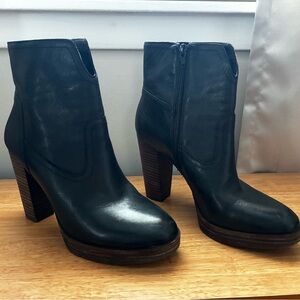 Lucky Brand Black platform Booties